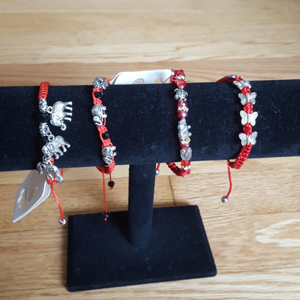 4 Bracelets